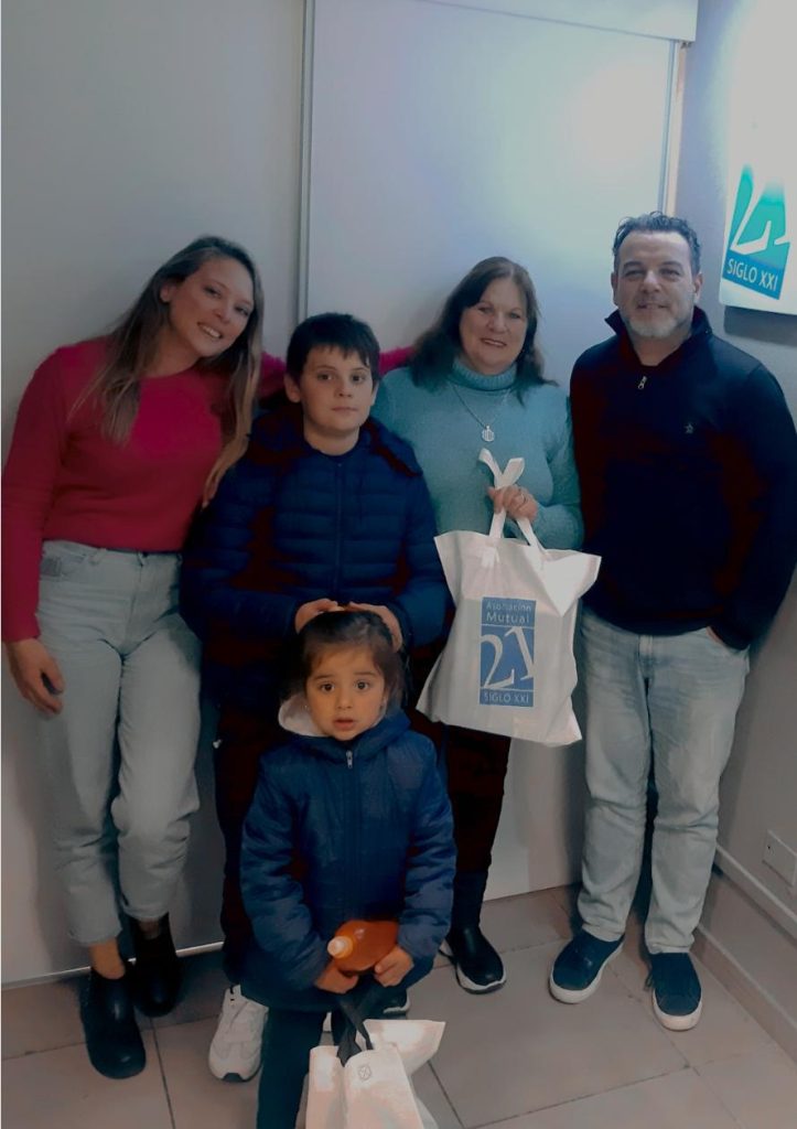 la ganadora del sorteo paso por las oficinas de la mutual a retirar su premio. muchas gracias por participar!!